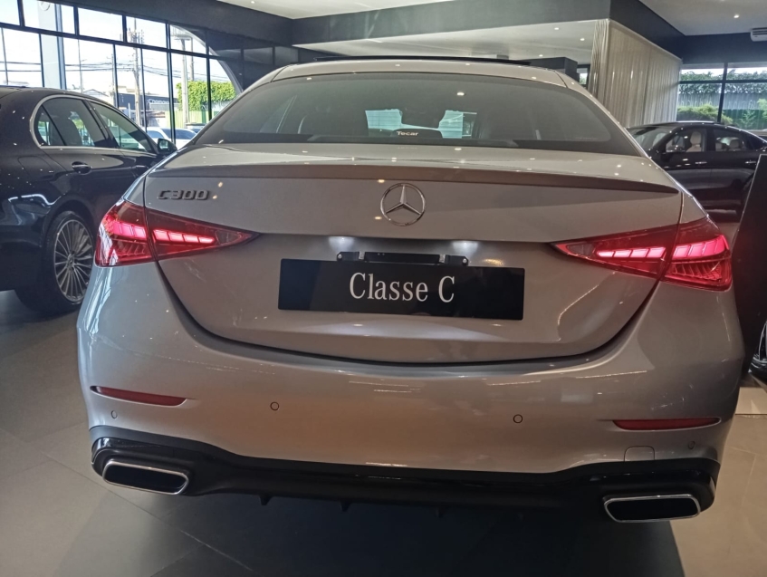 mercedes-benz c 300 2.0 eq boost hibrido amg line 9g-tronic 4p automatico 202616