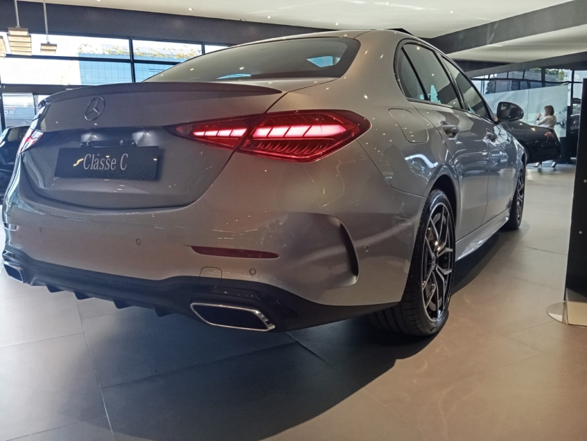 mercedes-benz c 300 2.0 eq boost hibrido amg line 9g-tronic 4p automatico 20264