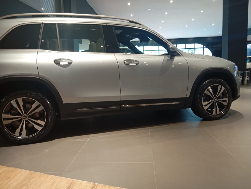 mercedes-benz glb 220 2.0 mhev amg line 4matic 8g-dct hibrido 4p automatico 20264