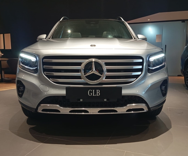 mercedes-benz glb 220 2.0 mhev amg line 4matic 8g-dct hibrido 4p automatico 20263