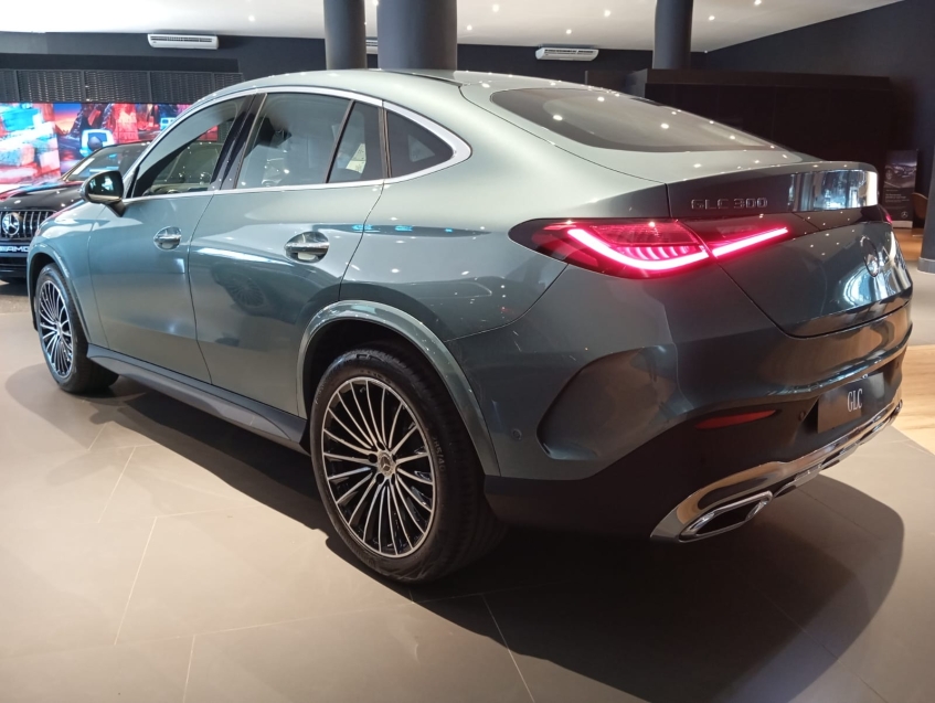 mercedes-benz glc 300 2.0 mhev amg line coupe 4matic 9g-tronic hibrido 5p automatico 202612
