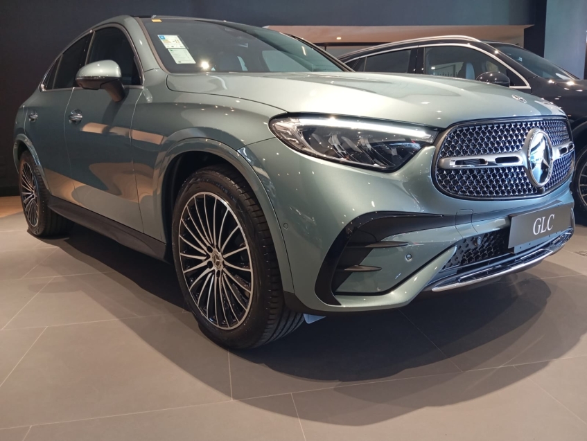 mercedes-benz glc 300 2.0 mhev amg line coupe 4matic 9g-tronic hibrido 5p automatico 2026