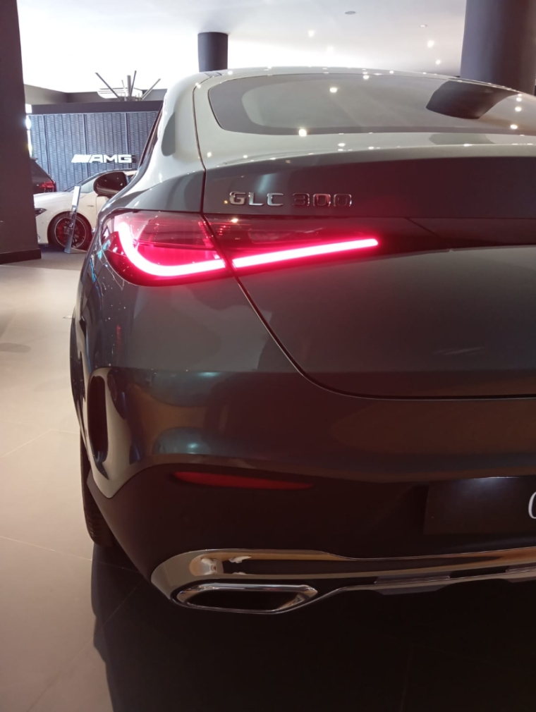 mercedes-benz glc 300 2.0 mhev amg line coupe 4matic 9g-tronic hibrido 5p automatico 202611