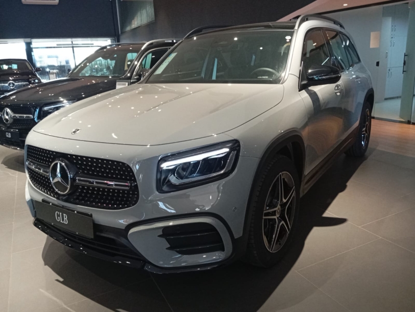 mercedes-benz glb 220 2.0 mhev night edition 4matic 8g-dct hibrido 5p automatico 2026