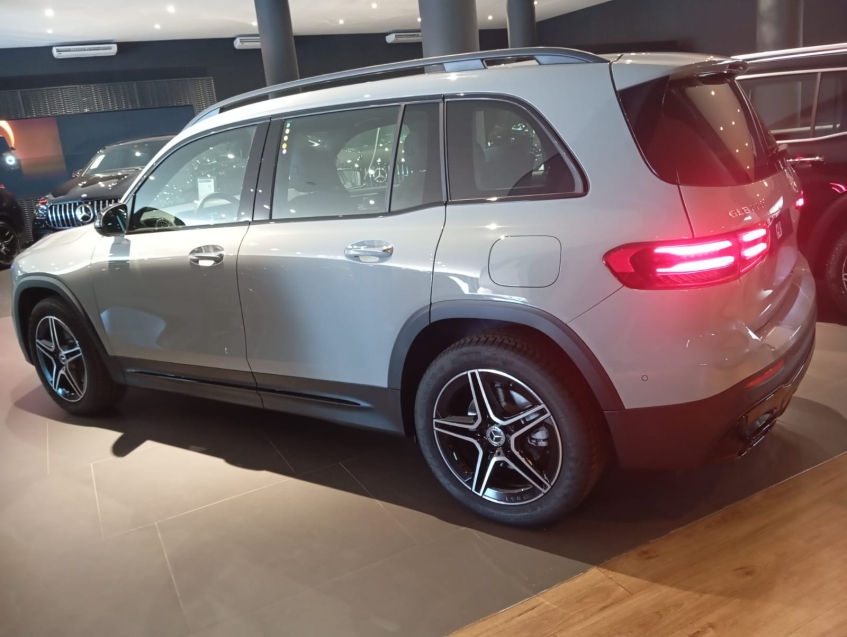 mercedes-benz glb 220 2.0 mhev night edition 4matic 8g-dct hibrido 5p automatico 202620