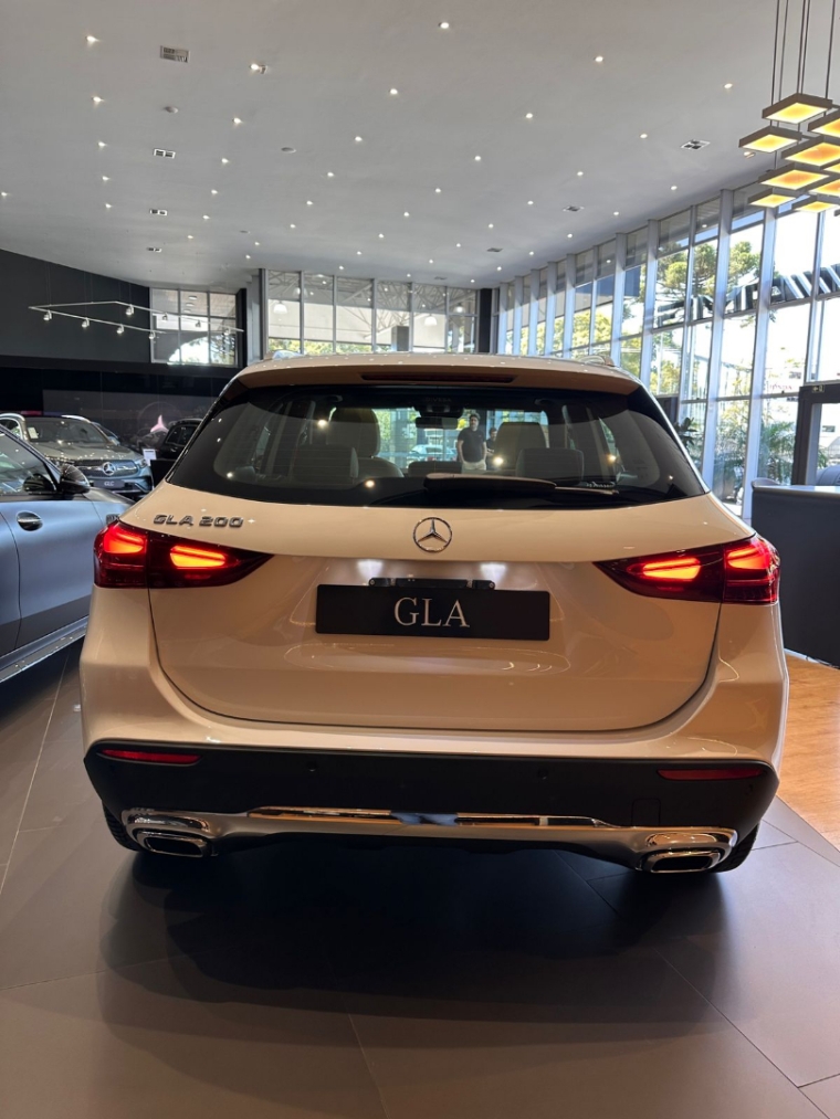 mercedes-benz gla 200 1.3 mhev amg line 7g-dct hibrido 5p automatico 20268