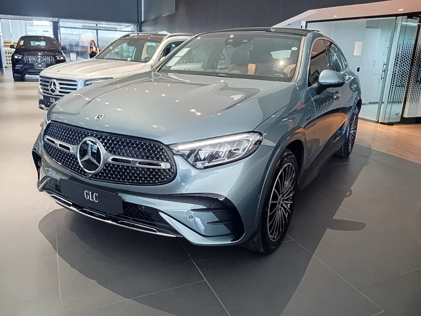 mercedes-benz glc 300 2.0 mhev amg line coupe 4matic 9g-tronic hibrido 5p manual 20261