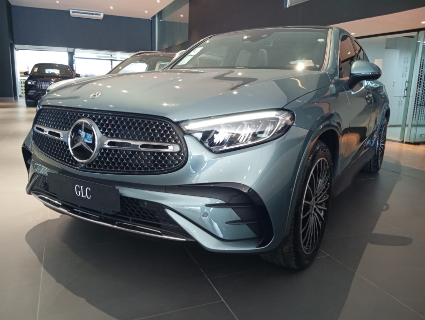 mercedes-benz glc 300 2.0 mhev amg line coupe 4matic 9g-tronic hibrido 5p manual 20263