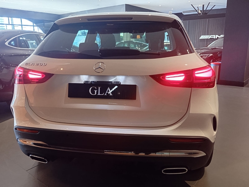mercedes-benz gla 200 1.3 mhev amg line 7g-dct hibrido 5p automatico 202713