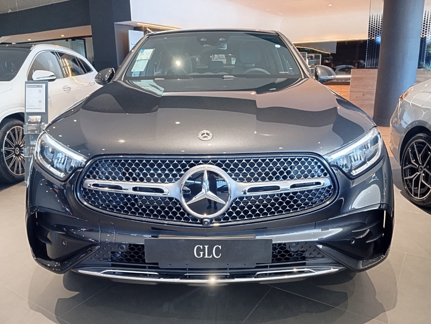 mercedes-benz glc 300 2.0 mhev amg line coupe 4matic 9g-tronic hibrido 5p manual 20262