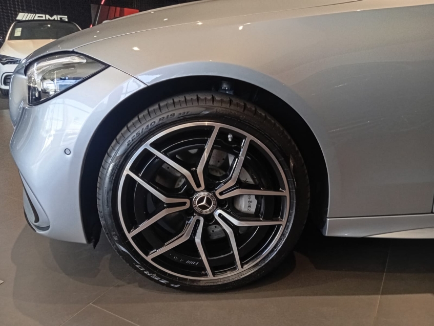 mercedes-benz c 300 2.0 eq boost hibrido amg line 9g-tronic 4p automatico 20263