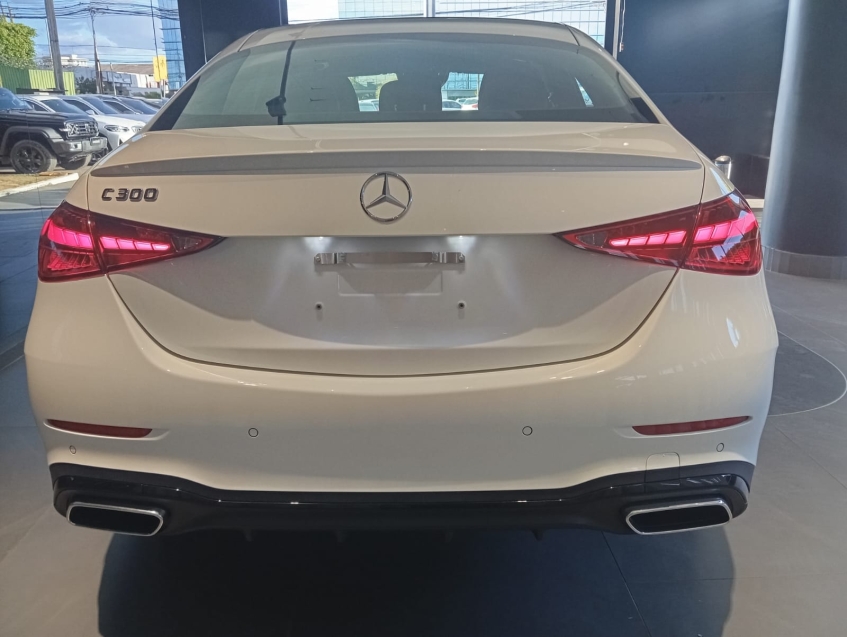 mercedes-benz c 300 2.0 eq boost hibrido amg line 9g-tronic 4p automatico 202615