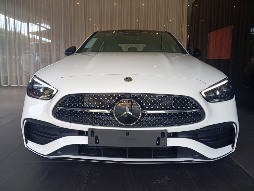 mercedes-benz c 300 2.0 eq boost hibrido amg line 9g-tronic 4p automatico 20262