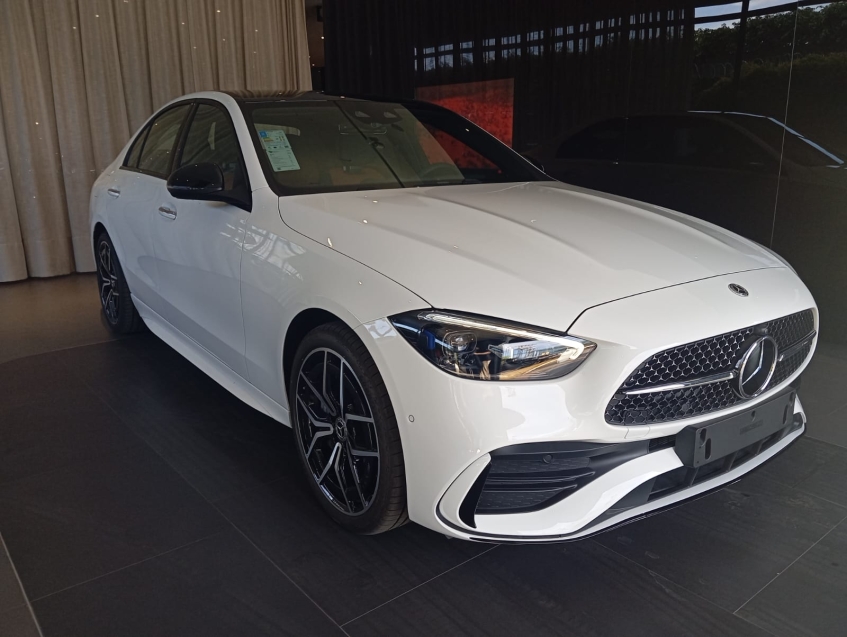 mercedes-benz c 300 2.0 eq boost hibrido amg line 9g-tronic 4p automatico 20261