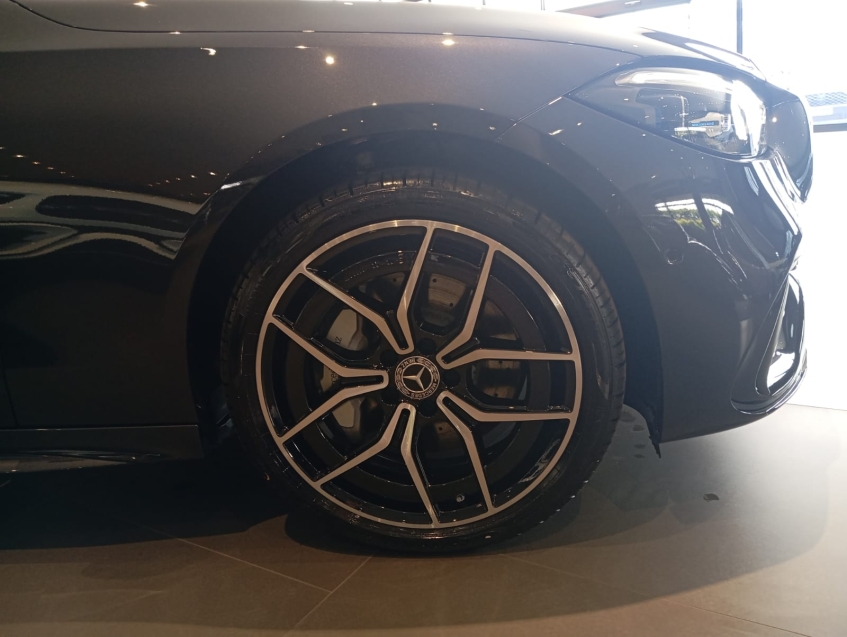 mercedes-benz c 300 2.0 eq boost hibrido amg line 9g-tronic 4p automatico 20263