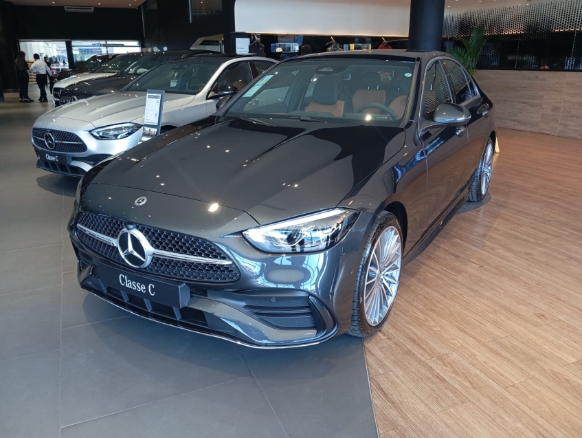 mercedes-benz c 300 2.0 eq boost hibrido amg line 9g-tronic 4p automatico 20261