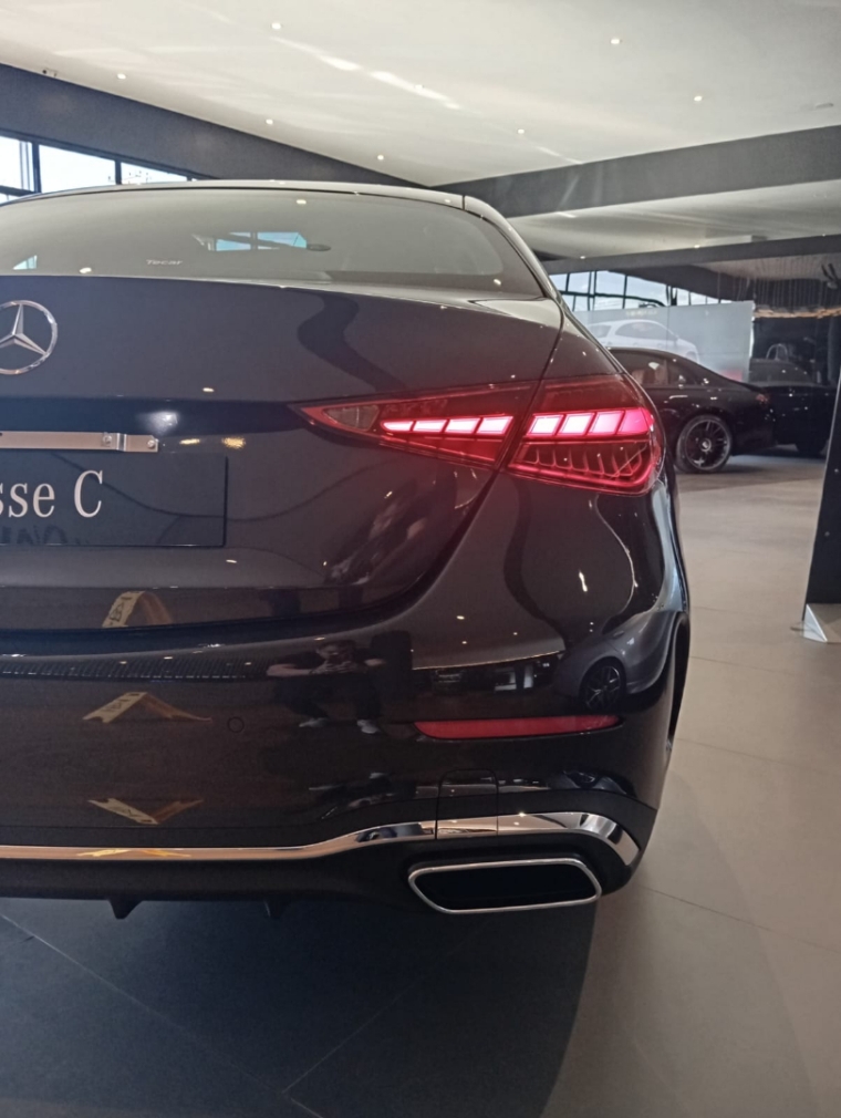 mercedes-benz c 300 2.0 eq boost hibrido amg line 9g-tronic 4p automatico 202612
