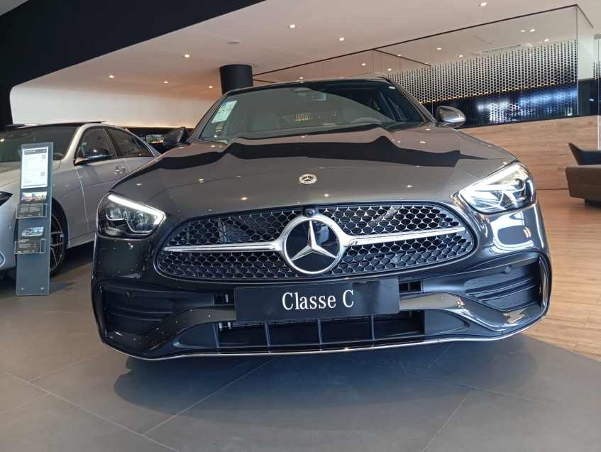 mercedes-benz c 300 2.0 eq boost hibrido amg line 9g-tronic 4p automatico 20262