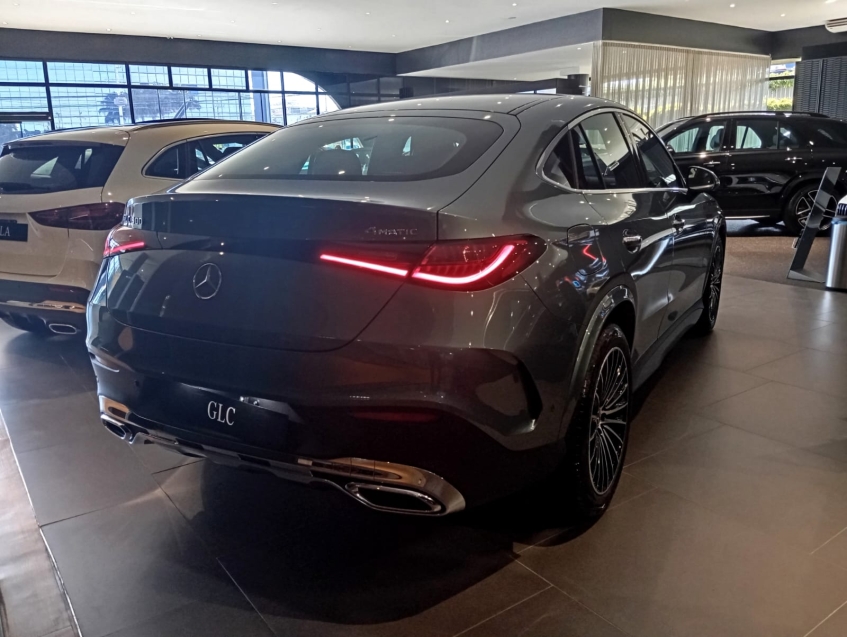 mercedes-benz glc 300 2.0 mhev amg line coupe 4matic 9g-tronic hibrido 5p automatico 202711