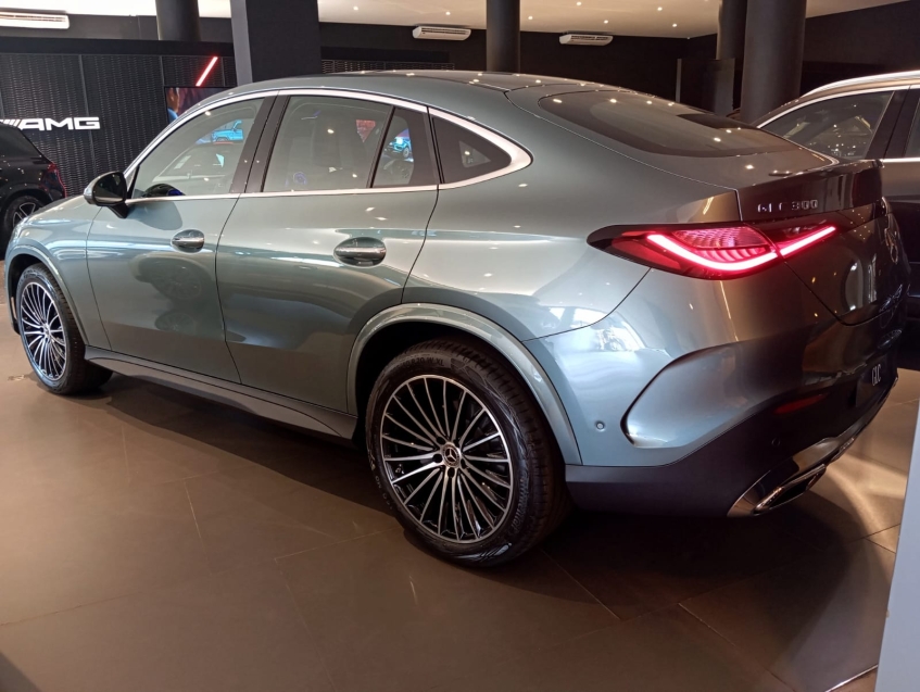 mercedes-benz glc 300 2.0 mhev amg line coupe 4matic 9g-tronic hibrido 5p automatico 202712