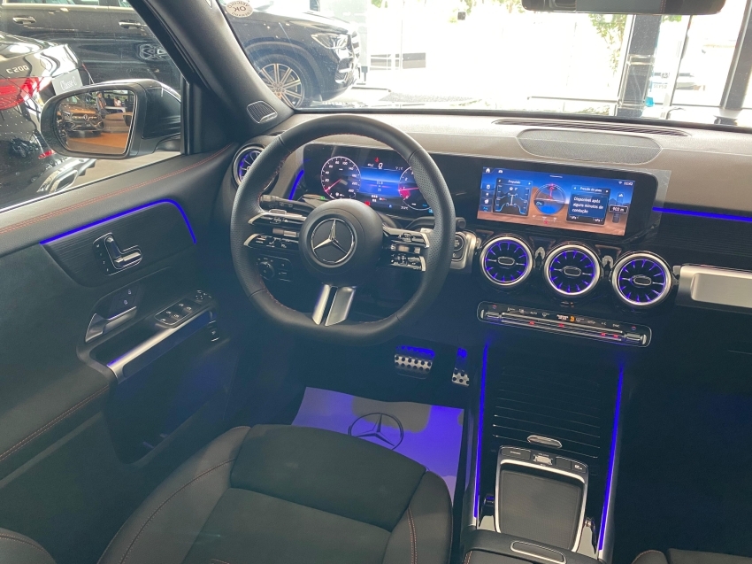 mercedes-benz glb 220 2.0 mhev amg line 4matic 8g-dct hibrido 5p automatico 2025