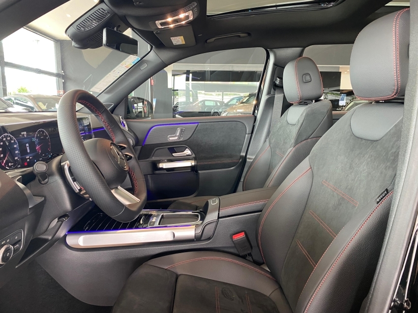 mercedes-benz glb 220 2.0 mhev amg line 4matic 8g-dct hibrido 5p automatico 2025