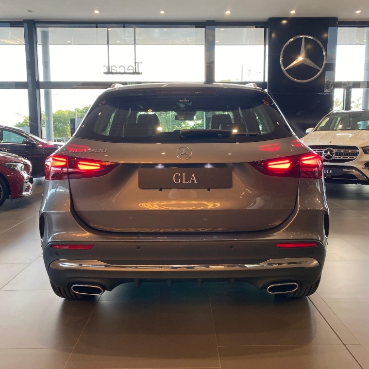 mercedes-benz gla 200 1.3 mhev amg line 7g-dct hibrido 5p automatico 2025