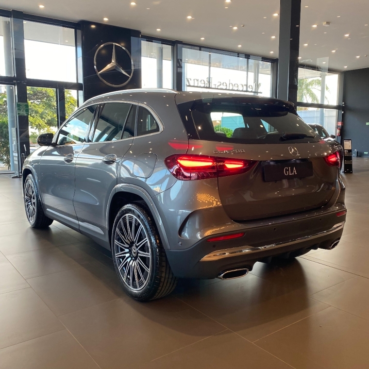 mercedes-benz gla 200 1.3 mhev amg line 7g-dct hibrido 5p automatico 2025
