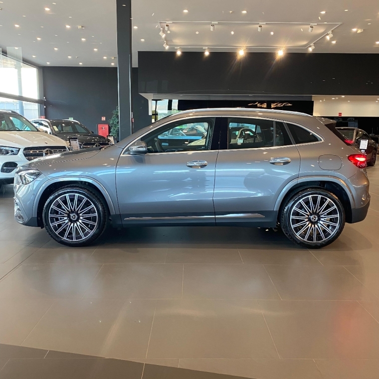 mercedes-benz gla 200 1.3 mhev amg line 7g-dct hibrido 5p automatico 2025