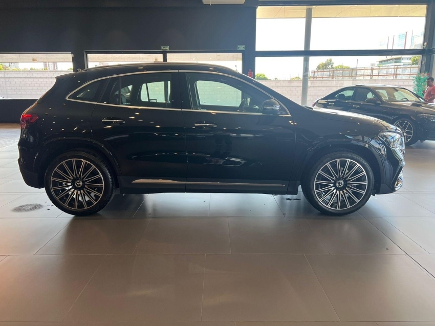 mercedes-benz gla 200 1.3 mhev amg line 7g-dct hibrido 5p automatico 2025