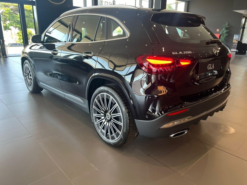 mercedes-benz gla 200 1.3 mhev amg line 7g-dct hibrido 5p automatico 2025