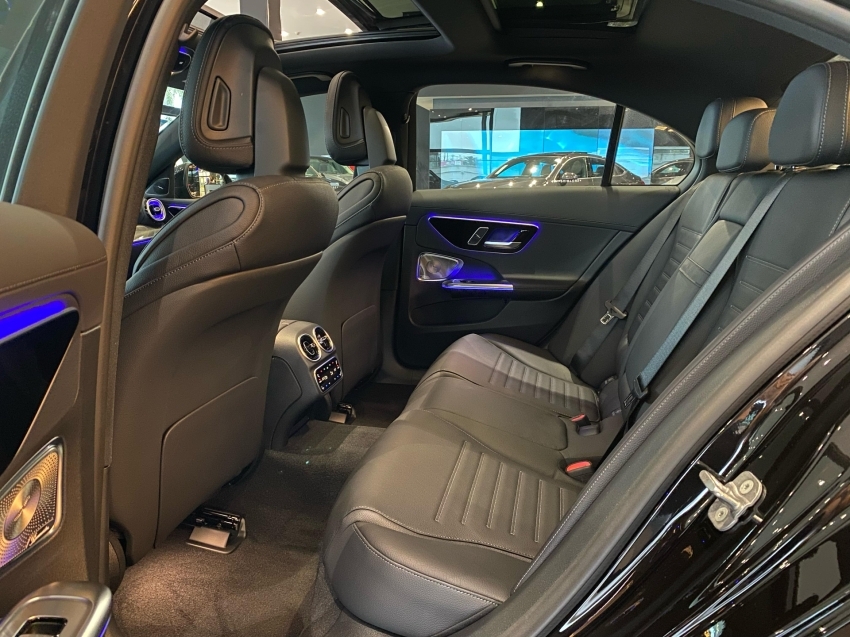 mercedes-benz c 300 2.0 eq boost hibrido amg line 9g-tronic 4p automatico 2025