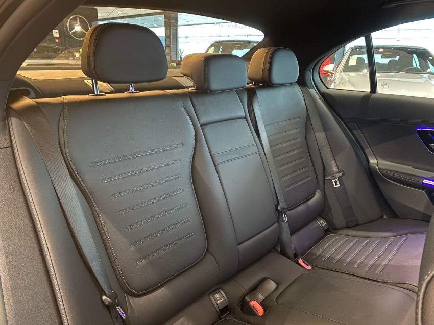 mercedes-benz c 300 2.0 eq boost hibrido amg line 9g-tronic 4p automatico 2025