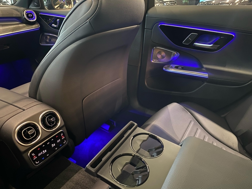 mercedes-benz c 300 2.0 eq boost hibrido amg line 9g-tronic 4p automatico 2025