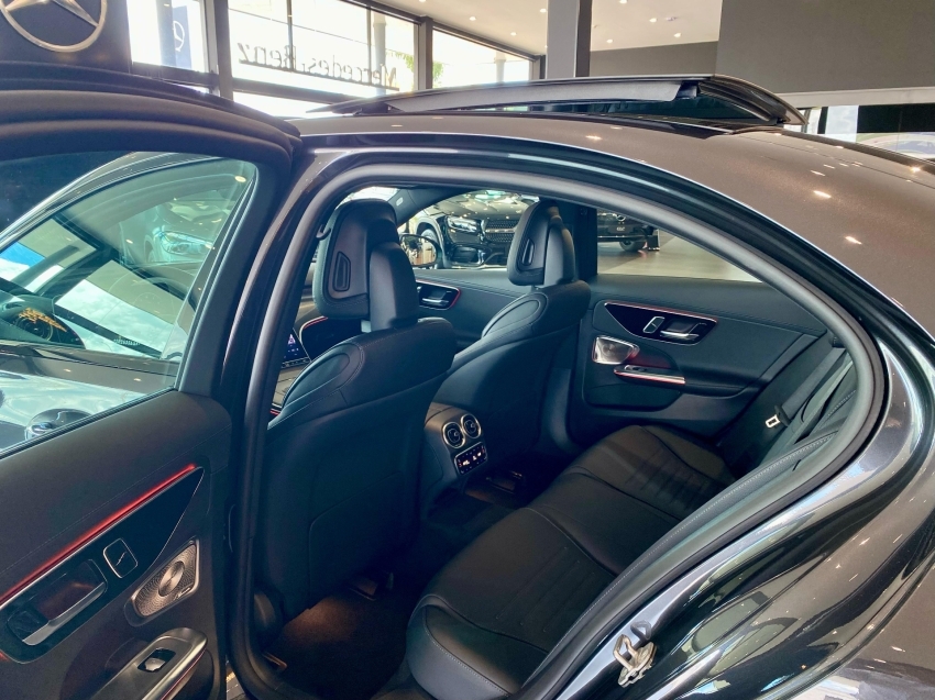 mercedes-benz c 300 2.0 eq boost hibrido amg line 9g-tronic 4p automatico 2025
