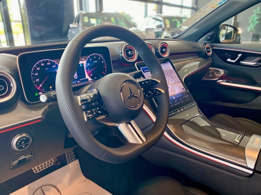 mercedes-benz c 300 2.0 eq boost hibrido amg line 9g-tronic 4p automatico 2025