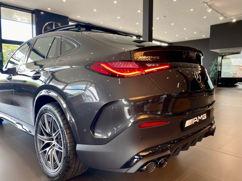 mercedes-benz glc 43 amg 2.0 mhev coupe 4matic speedshift hibrido 5p automatico 2025