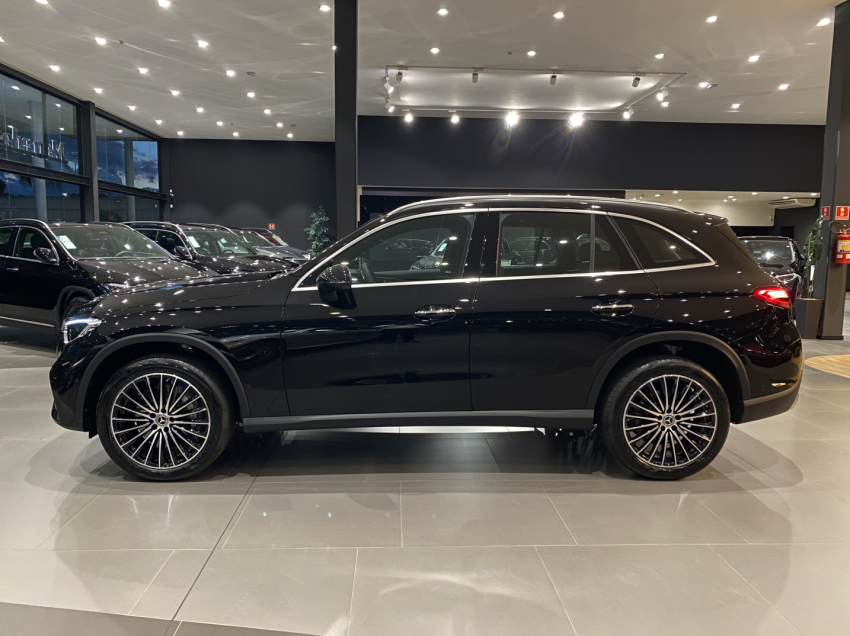mercedes-benz glc 300 2.0 mhev amg line 4matic 9g-tronic hibrido 5p automatico 2025
