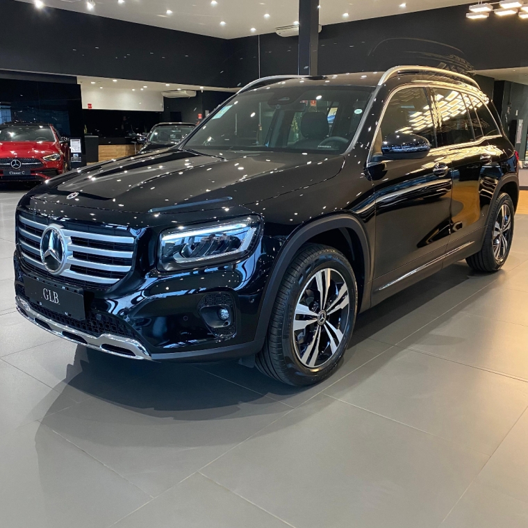 mercedes-benz glb 220 2.0 mhev progressive 4matic 8g-dct hibrido 5p automatico 2025