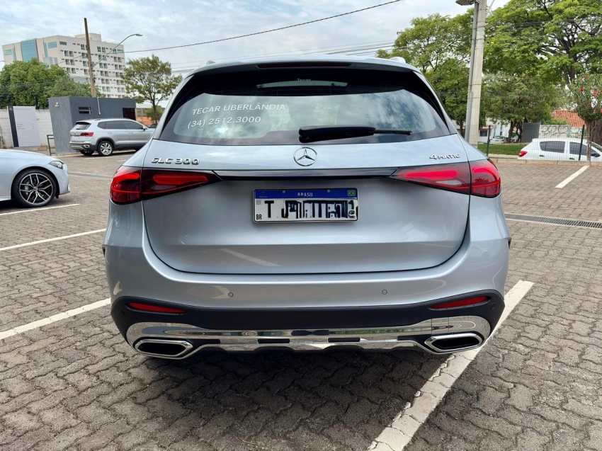 mercedes-benz glc 300 2.0 mhev amg line 4matic 9g-tronic hibrido 5p automatico 20255