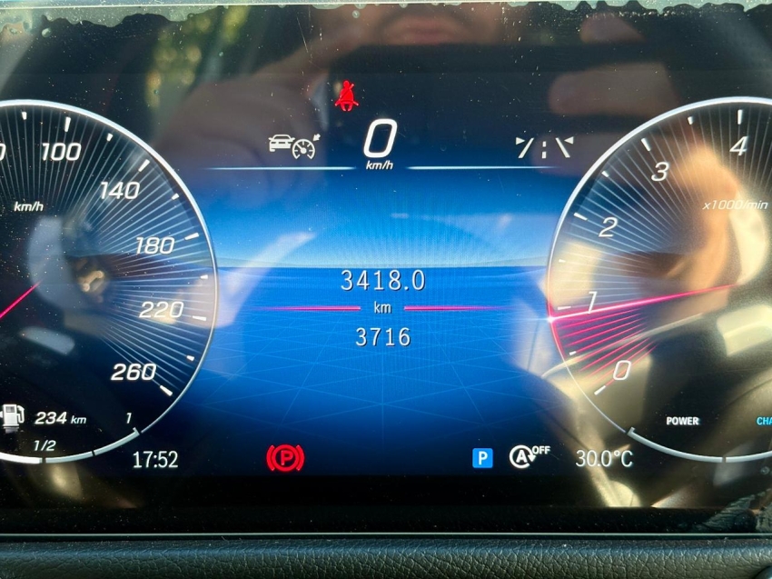 mercedes-benz glb 220 2.0 mhev amg line 4matic 8g-dct hibrido 5p automatico 202511