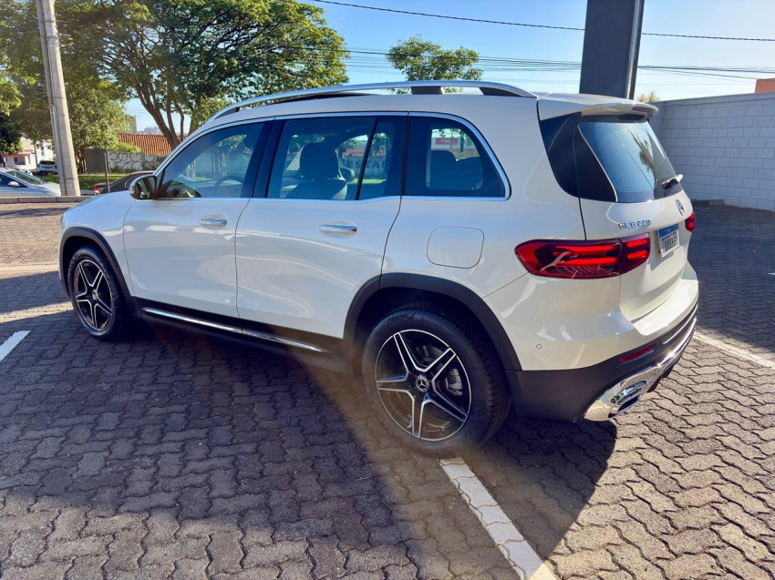 mercedes-benz glb 220 2.0 mhev amg line 4matic 8g-dct hibrido 5p automatico 20255