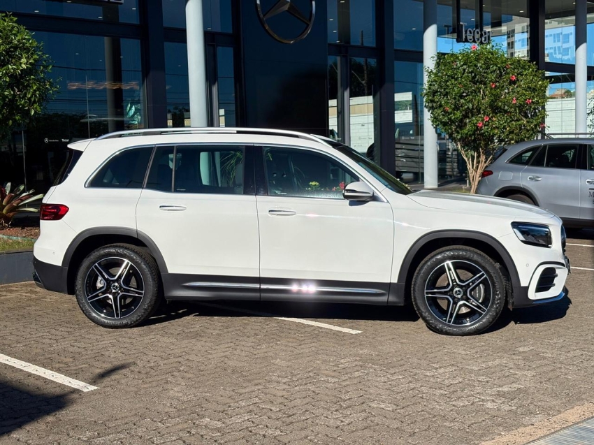 mercedes-benz glb 220 2.0 mhev amg line 4matic 8g-dct hibrido 5p automatico 20252