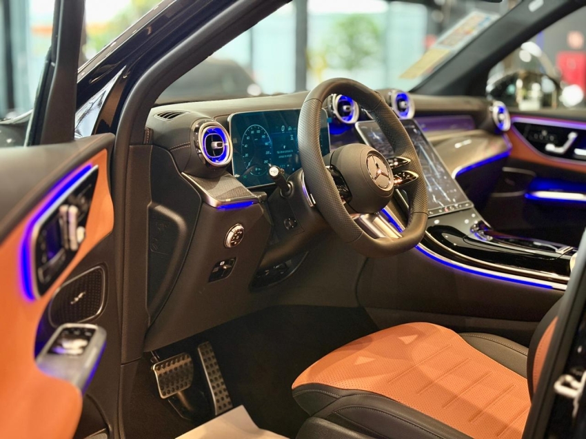 mercedes-benz glc 300 2.0 mhev amg line 4matic 9g-tronic hibrido 5p automatico 202610