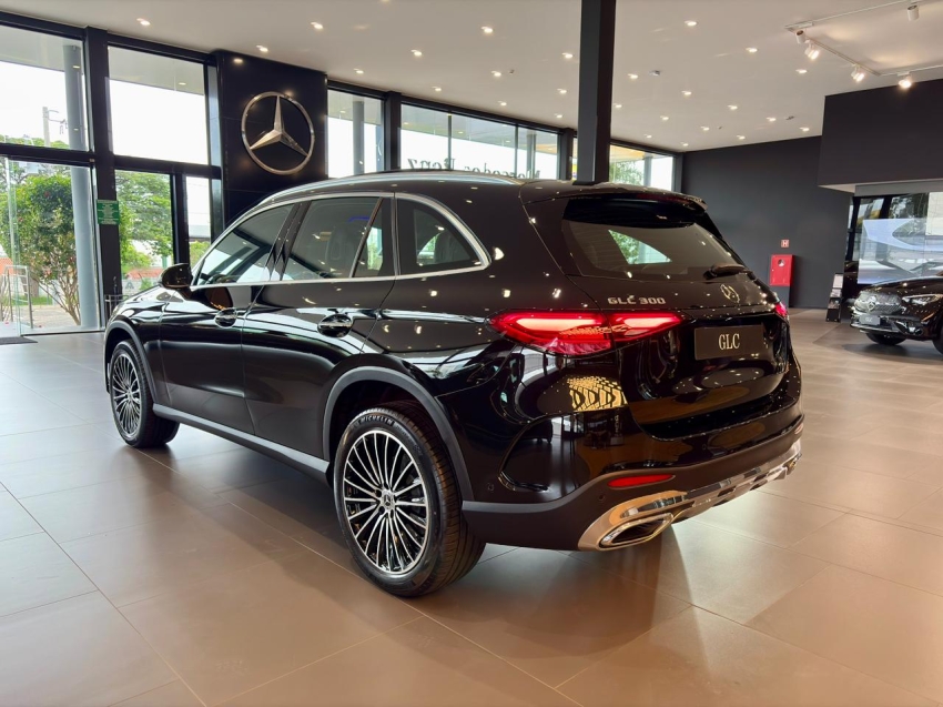 mercedes-benz glc 300 2.0 mhev amg line 4matic 9g-tronic hibrido 5p automatico 20266