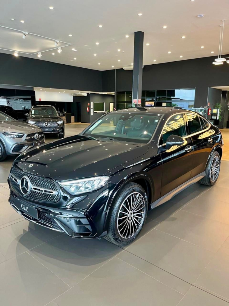 mercedes-benz glc 300 2.0 mhev amg line coupe 4matic 9g-tronic hibrido 5p automatico 2026