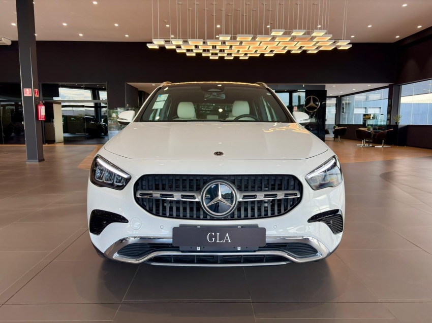gla 200 progressive branco com interior bege1