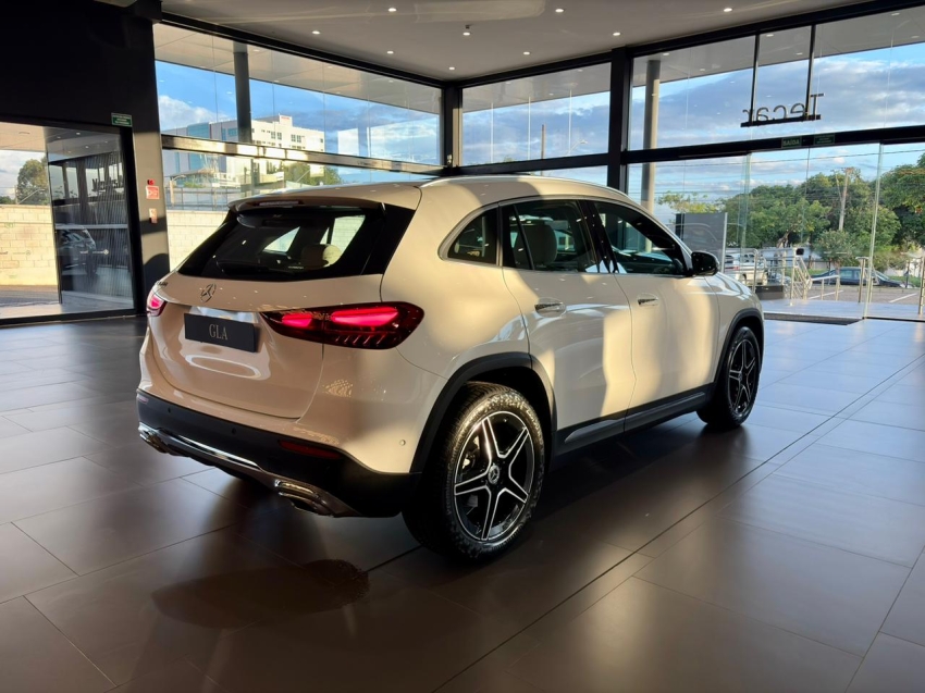 gla 200 progressive branco com interior bege4