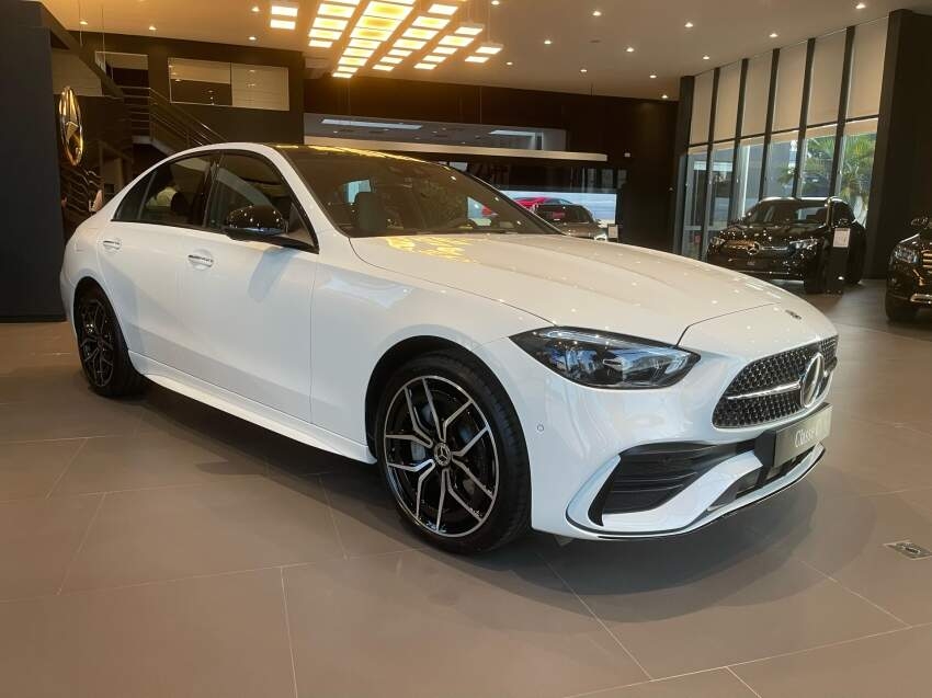 mercedes-benz c 300 2.0 eq boost hibrido amg line 9g-tronic 1.9 4p automatico 2025