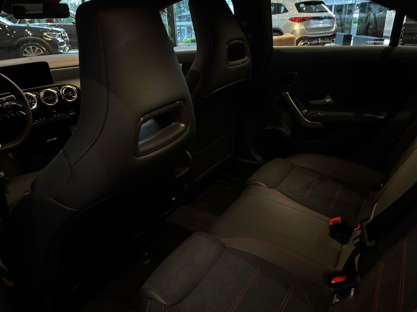 mercedes-benz cla 200 1.3 mhev 7g-dct 1.2 hibrido 4p automatico 2025